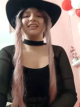 CandySwan online show from February 16, 2026, 11:56 pm