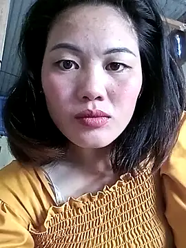 Snapshot of lynae-0 chatting on November 24, 2025, 6:46 am lynae-0 online show from November 24, 2025, 6:46 am