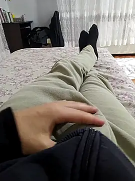 BarrenProtege online show from December 2, 2025, 4:02 pm