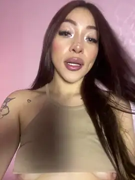 DAKOTA SAKURA online show from May 28, 2026, 12:57 pm