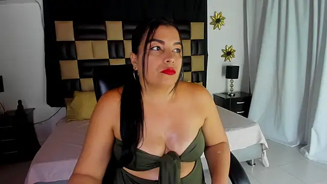 Snapshot of NinaSexxy chatting on November 26, 2025, 6:20 pm NinaSexxy online show from November 26, 2025, 6:20 pm