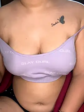 Snapshot of DivyaSharma999 chatting on November 27, 2025, 11:51 pm DivyaSharma999 online show from November 27, 2025, 11:51 pm