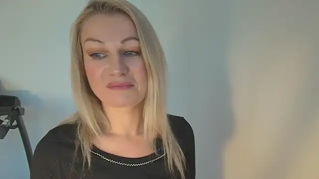 Sweet Eira online show from January 11, 2026, 2:44 pm