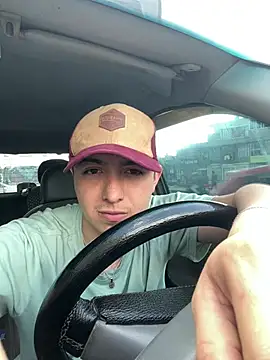 Snapshot of Daisuke_01 chatting on February 26, 2026, 8:19 pm Daisuke 01 online show from February 26, 2026, 8:19 pm