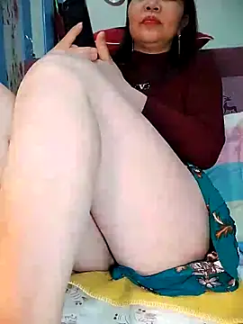 LisantLy online show from December 17, 2025, 9:54 pm