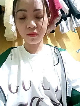 Snapshot of bong-ngo- chatting on November 27, 2025, 12:24 am bong-ngo- online show from November 27, 2025, 12:24 am