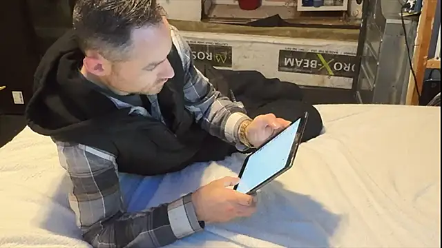 famous1tad online show from November 26, 2025, 7:31 am