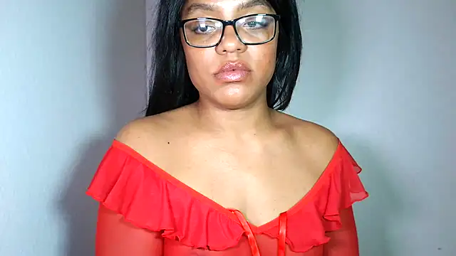 xoeewinters online show from December 22, 2025, 5:04 am