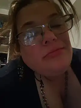 Tasmine online show from November 28, 2025, 1:36 pm