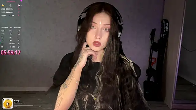 Meowluly online show from April 12, 2026, 9:20 pm