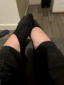 Snapshot of Blue-Coxy chatting on November 24, 2025, 6:40 pm Blue-Coxy online show from November 24, 2025, 6:40 pm