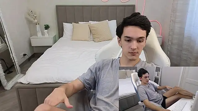 MoonlinSkinn online show from January 16, 2026, 8:07 am