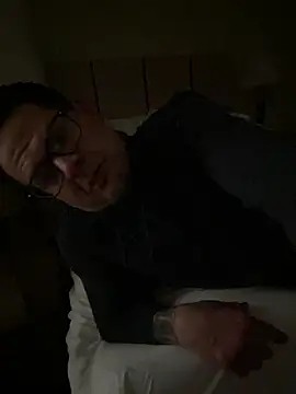 Snapshot of JSizzle13 chatting on January 7, 2026, 9:56 am JSizzle13 online show from January 7, 2026, 9:56 am