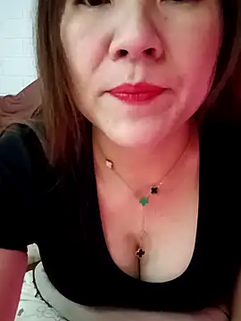 Lily-ross22 online show from February 12, 2026, 1:06 pm