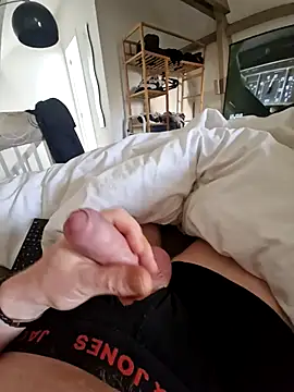 Snapshot of Mangeur44_ chatting on March 15, 2026, 3:51 pm Mangeur44 online show from March 15, 2026, 3:51 pm