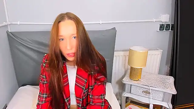 MartinaGold online show from December 4, 2025, 3:21 pm