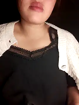 mai-mai-97 online show from December 15, 2025, 3:27 pm