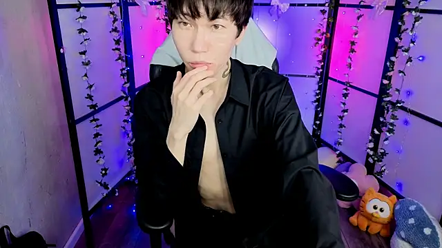 YugoAsian online show from December 3, 2025, 8:40 pm