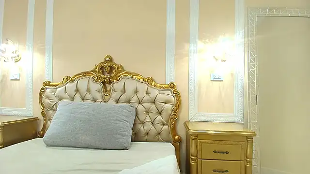 HallieStone online show from March 27, 2026, 12:16 pm