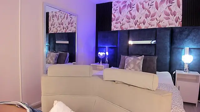 MelissaGill  online show from January 13, 2026, 11:04 am