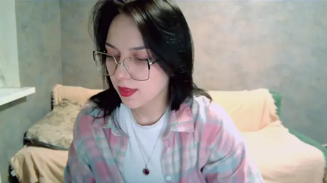 Snapshot of GlibRasher chatting on December 1, 2025, 8:03 pm GlibRasher online show from December 1, 2025, 8:03 pm