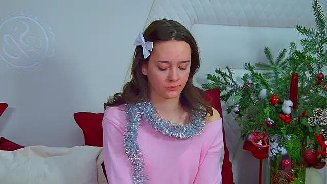 LilyLanes online show from December 4, 2025, 8:01 am