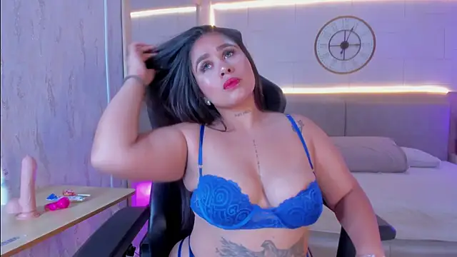 Julietaa 1 online show from December 3, 2025, 7:34 pm