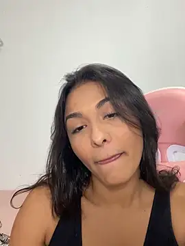 Laurapocahontas online show from November 27, 2025, 12:24 am