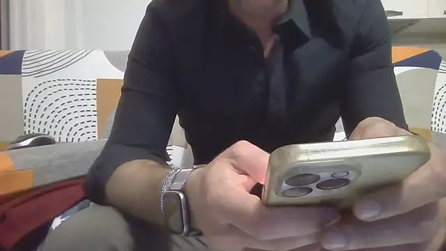 Eroshotlicker online show from December 1, 2025, 11:10 pm