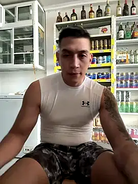 OliverWest04 online show from December 18, 2025, 10:05 pm