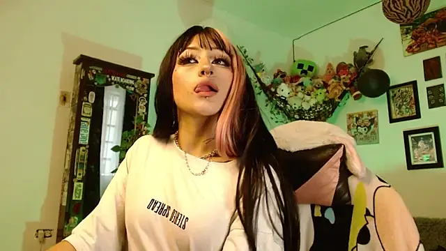 Layla quinn online show from January 14, 2026, 7:30 pm