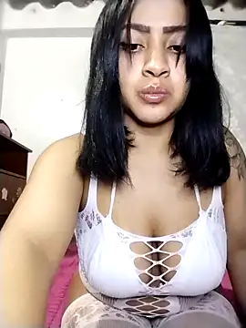 Snapshot of NiinaHans chatting on November 30, 2025, 4:27 am NiinaHans online show from November 30, 2025, 4:27 am