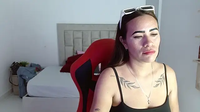 Kim-Fiori online show from November 28, 2025, 6:54 pm