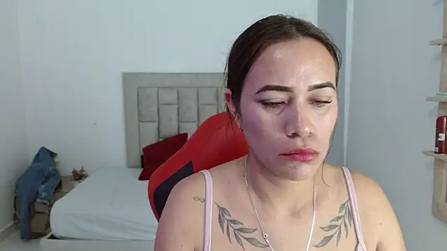 Kim-Fiori online show from November 30, 2025, 7:07 pm