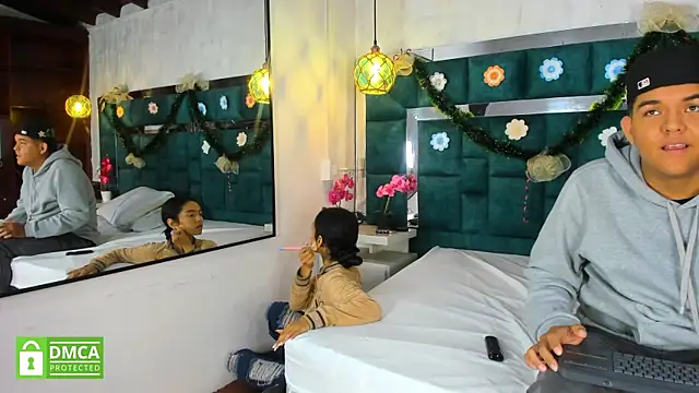  bonnyandclyde online show from January 7, 2026, 11:56 am