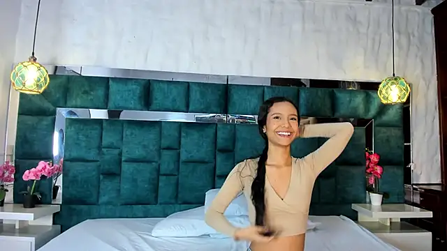  bonnyandclyde online show from February 3, 2026, 1:05 pm