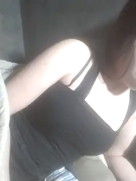 tieutam122 online show from February 17, 2026, 11:44 pm