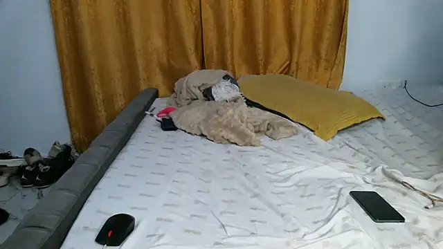 Feliciah  online show from March 16, 2026, 10:47 pm