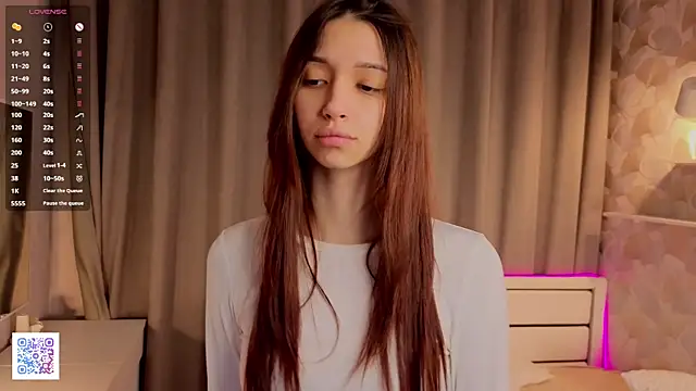 CoraleeSpadlin online show from November 30, 2025, 4:22 pm