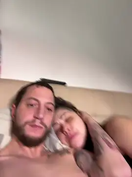 Snapshot of AlessiaMarco chatting on December 17, 2025, 11:55 pm AlessiaMarco online show from December 17, 2025, 11:55 pm