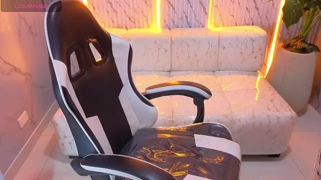 Saphire Tx online show from January 8, 2026, 1:24 pm