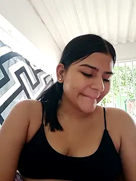 virgin cunt online show from December 1, 2025, 12:32 pm