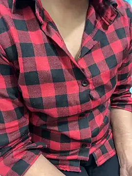 Juliekhan 98 online show from November 29, 2025, 8:39 am