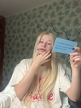 Barbie Blondie online show from March 11, 2026, 4:02 pm