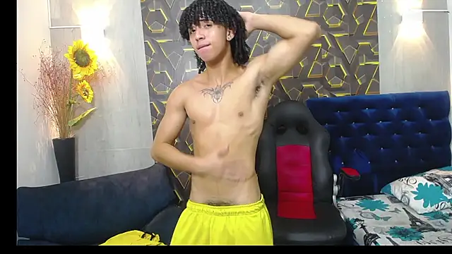 kim curlyy online show from April 1, 2026, 5:19 am