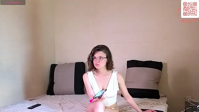 AlexaLurexx online show from May 21, 2026, 11:50 am