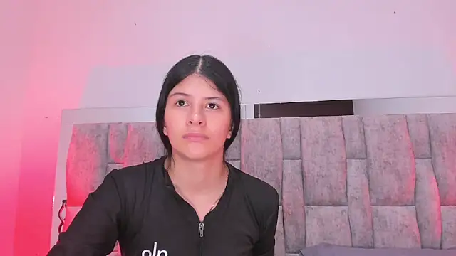 ZafiraNavarro online show from February 6, 2026, 9:40 pm