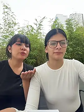 ZafiraNavarro online show from May 11, 2026, 4:59 pm