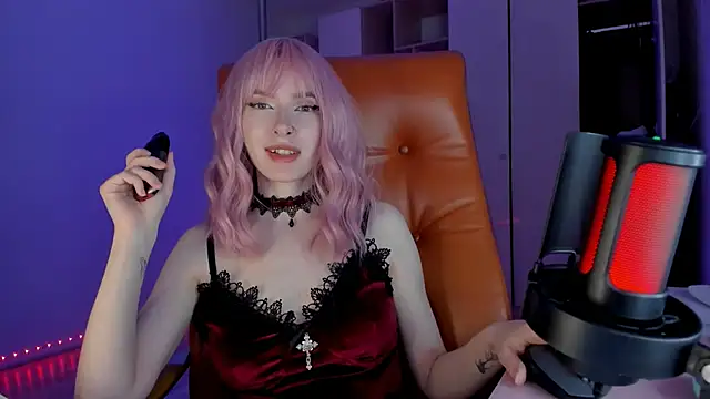 Snapshot of Mistress_Iris chatting on May 3, 2026, 4:02 pm Mistress Iris online show from May 3, 2026, 4:02 pm