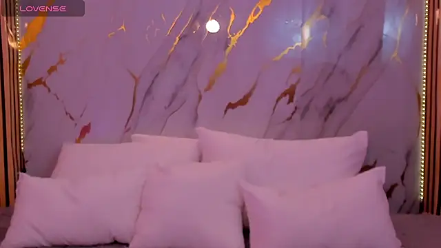 Dakota ferreti  online show from April 24, 2026, 3:31 am